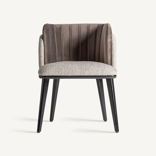 CHAISE LABEGE